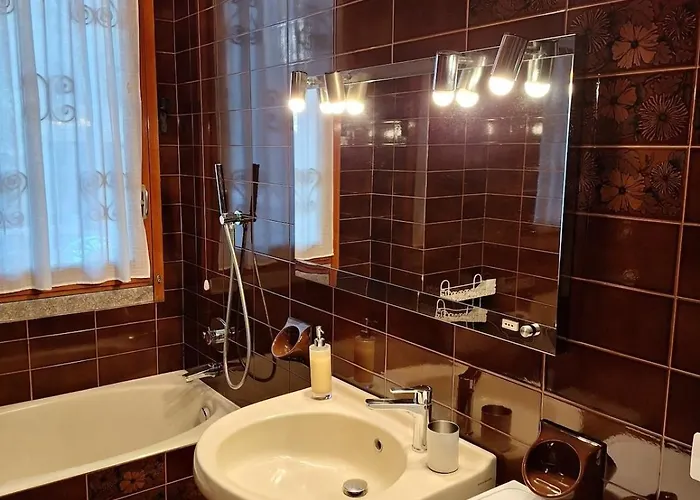 Da Vitto E Ale, A Casa Vostra Apartment