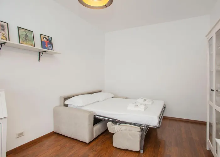 Corvetto Modern - Steps From M3 Corvetto Milano