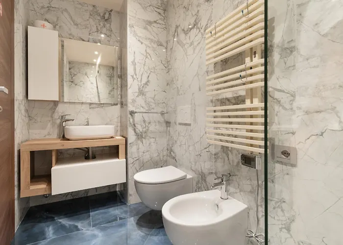 Guesthost - Bullona * Милан