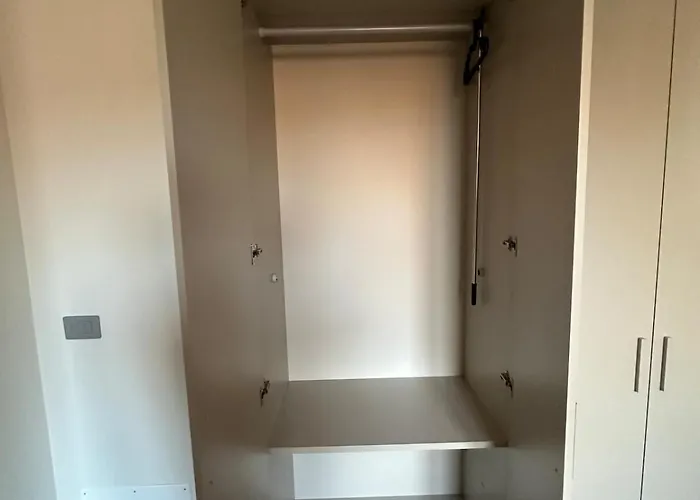 Cassala 45 - Di Design Ristrutturato, 2 Camere, Navigli *