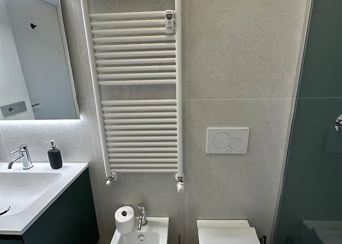 Cassala 45 - Di Design Ristrutturato, 2 Camere, Navigli