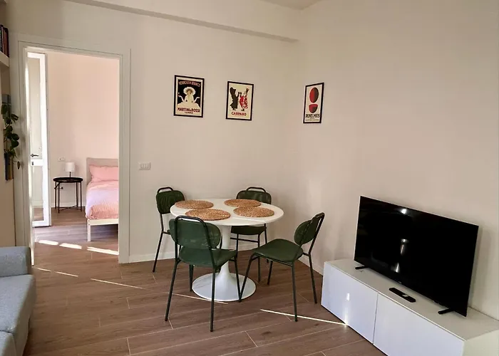Modern And Bright House 20 Minutes From The Duomo Apartamento *