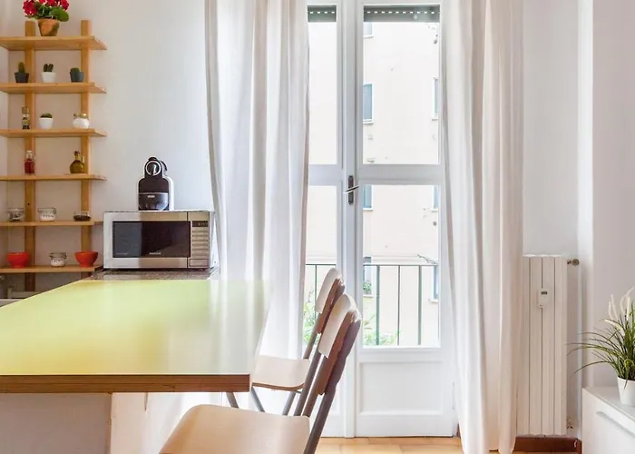 Sweet Little Apartment Milan