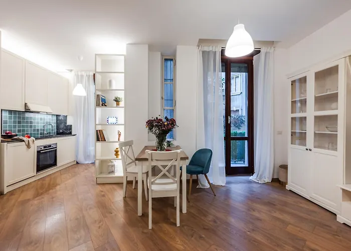 The Botanical Court - Porta Venezia Apartment