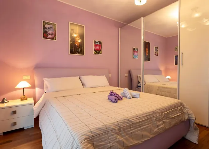 Smart - Near Navigli & Iulm Апартаменты Милан