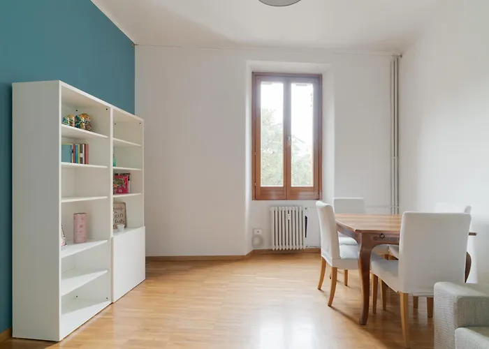 Guesthost - Mm5 Isola Cozy Apartament *