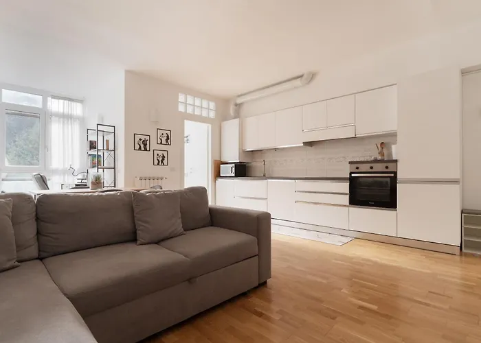 Guesthost - Modern In Corvetto 아파트 *