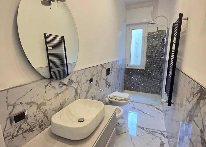 Maciachini - Menabrea With Balcony Next To Metro M1 - 15 Min To Duomo