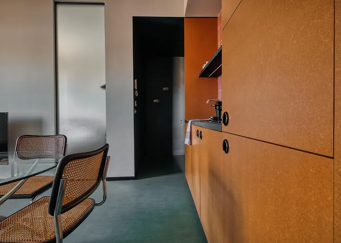 Just Urban Stays - Chic Retro 1Br Apartment -10 Min By Tram To Duomo Апартаменты