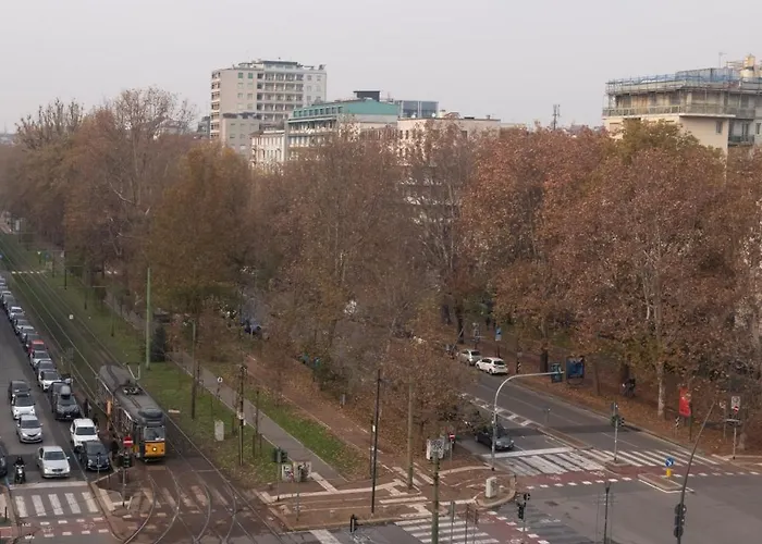 Luminoso Trilocale Piano Alto Vicino All' Arco Della Pace