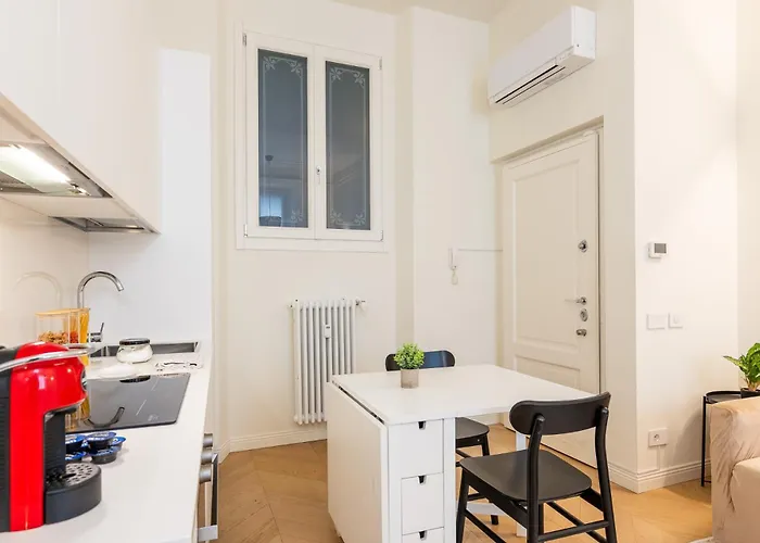 Elegant Duplex With Modern Design In 아파트