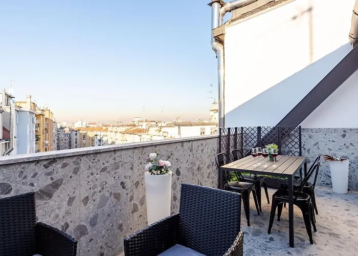 Apartament Luxury Elegant Penthouse 3 Bedrooms, 2 Bathrooms Mediolan