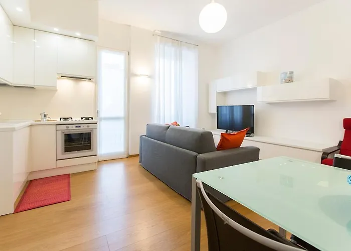 Luminoso Trilocale Centro Navigli Tortona A