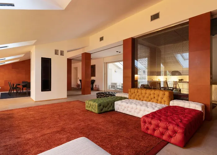 Guesthost - 500sqm Luxury With Spa, Gym, Terrace, Game & Garage