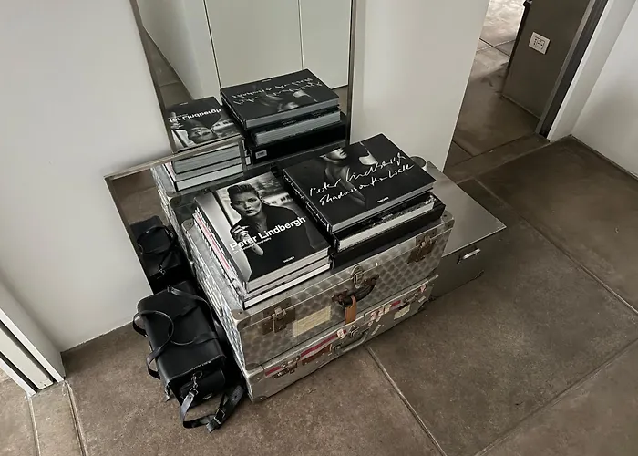 Lägenhet Urban Retreat Minutes Away From Duomo Cathedral Milano