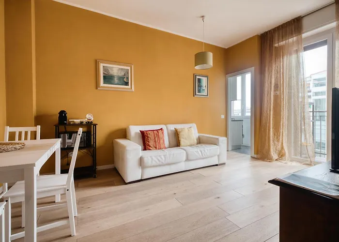 Just Urban - Elegant 1-br Flat In Solari Area - 2 Min Metro M4 Daire *