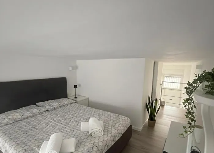 Apartment New Appartament Martesana Duomo