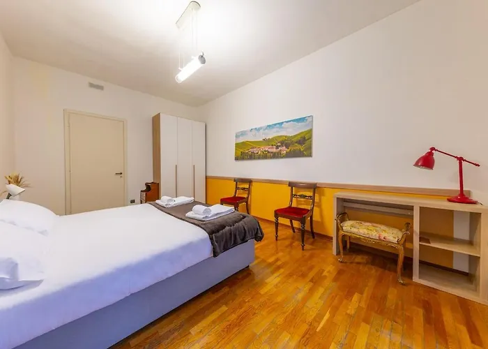 - Spacious And Bright Apartment, Elegant Area *