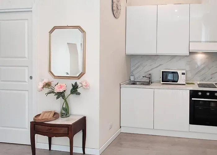 Brand New Connected To Two Metro Lines Apartmán