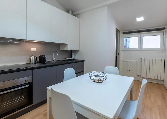 Daire House241 Bocconi *