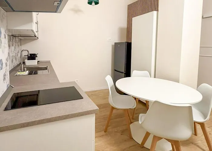 Elegant In The Center With Smarttv Wifi *