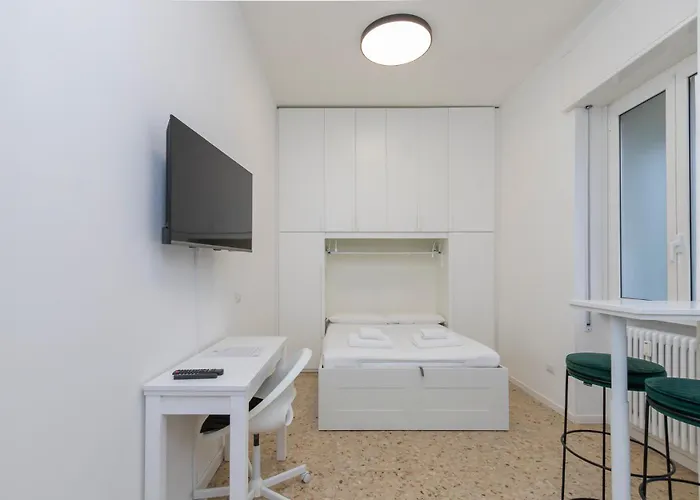 Apartment Navigli,m2 A Stone's Throw From The Subway