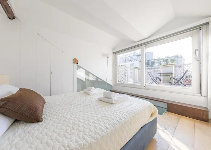 Terrazza Di Lusso In Porta Venezia, 1bdr Con Ac Milan