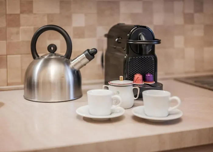 Modern Three Near The Metro Ac - Wifi