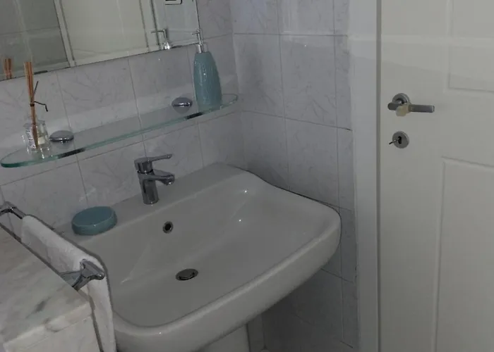 Apartment The Argonne Retreat- Linate & Duomo Direct Milan