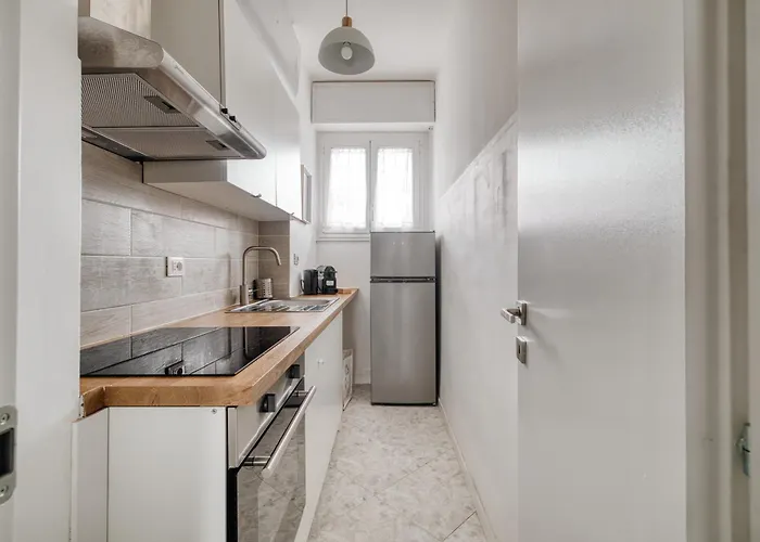 Quiet Modern - Linate Airport *