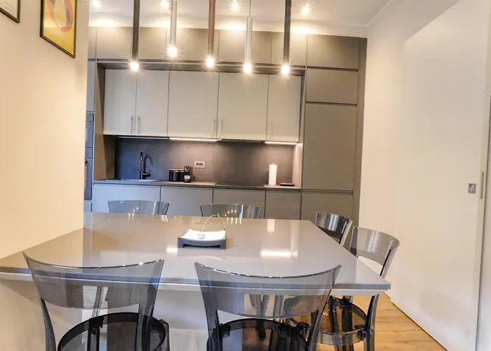 Darsena Contemporary - Spacious 2br A Few Steps From Centre *