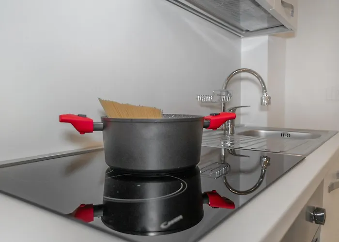 Bright '44' Cosy And Apartament Mediolan