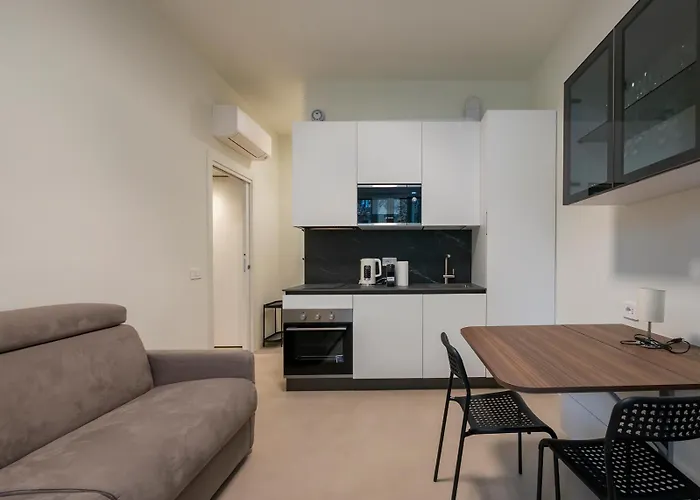 Apartment I-host - Modern 1br With Balcony Near Sempione Milan