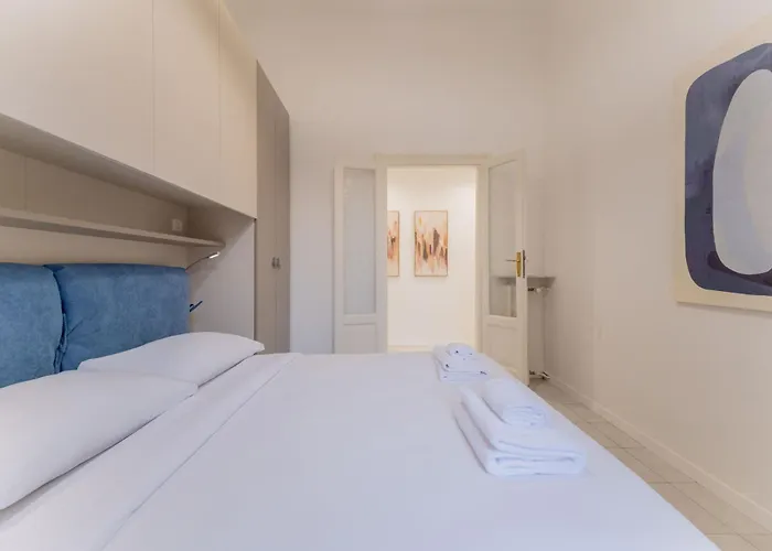 Porta Romana Gateway - New Roomy *