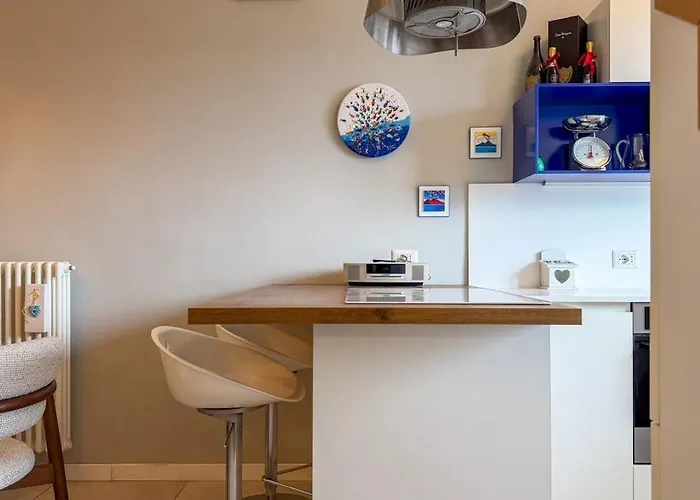 Metro 8 Min Cozy With Balcony * Μιλάνο