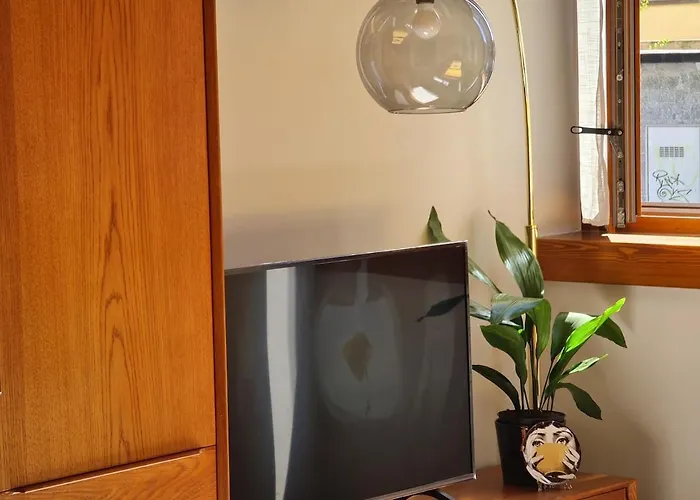 Appartamento Modern Loft A Few Stops From The Center *