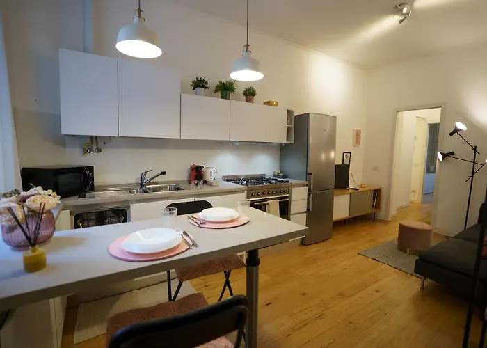 M5 Cenisio 5min-buzzi 3min-citylife-mico-chinatown-ac