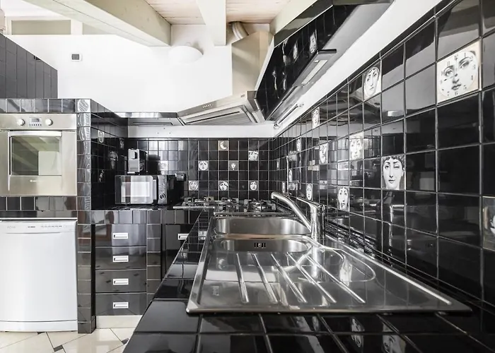 شقة Easylife - - C Italia 68bp5 - P Ticinese *