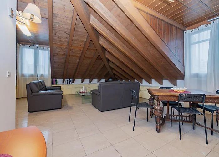 Bnbest Tricolore 6 Pax Appartement