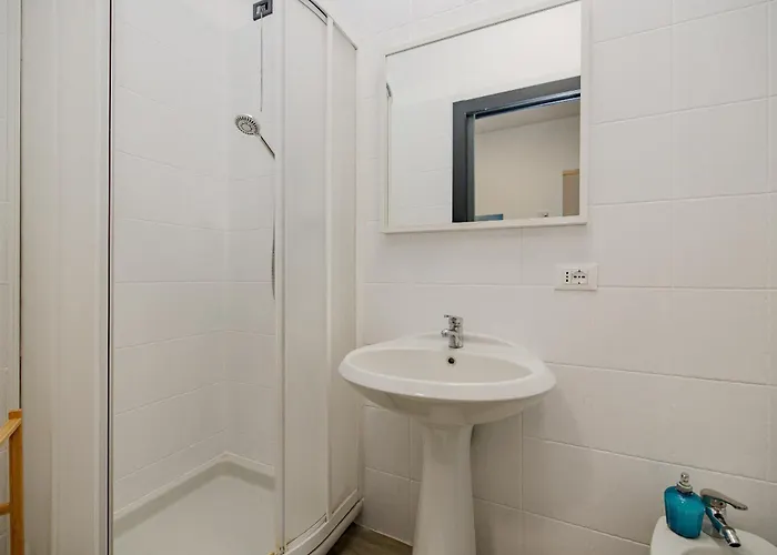 Bnbest Walk In Duomo 4-6 Pax Apartman Milánó