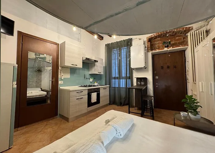 Cosy Navigli Haven - 15 Minutes From Duomo