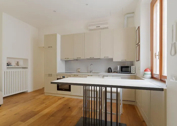 Guesthost - M5 Isola Cozy *