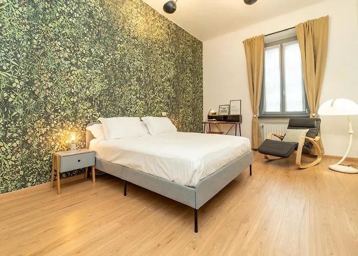 The Artist's Nest - On The Navigli * Milão