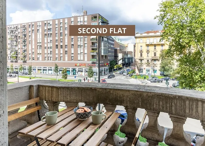 Duomo 7 Min - Two Independent Flats With Parking * Милан