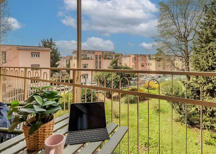 Daire Station - Private Terrace, Netflix & Wi-fi
