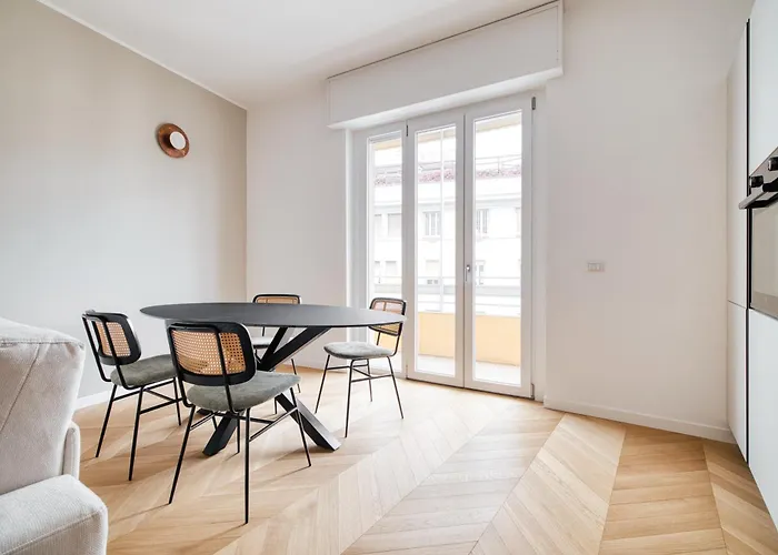 Joivy Two Stylish With Balconies In Loreto, アパート