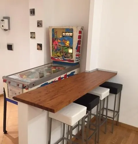 The Pinball House Only 5 Min From Downtown アパート ミラノ
