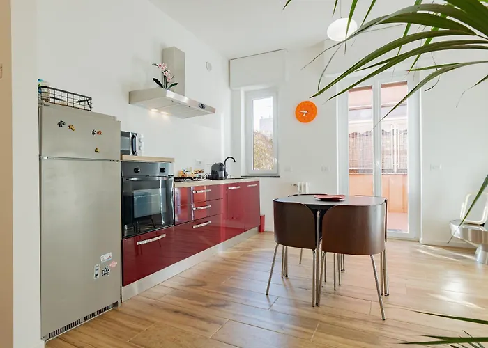 Modern One-bedroom With Terrace - Naviglio Martesana * ミラノ