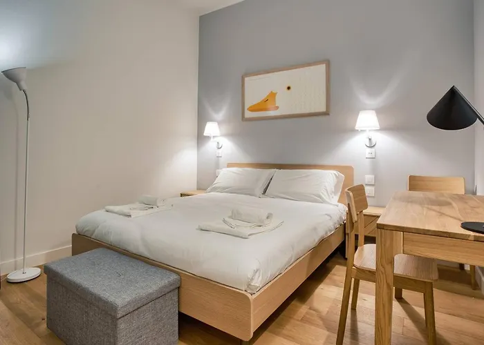 Near Duomo Design Polluce *