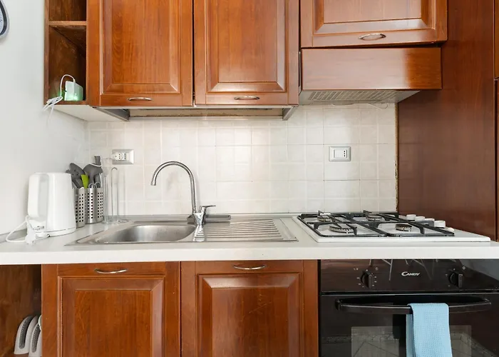 Guesthost - M5 Isola Comfy Milão